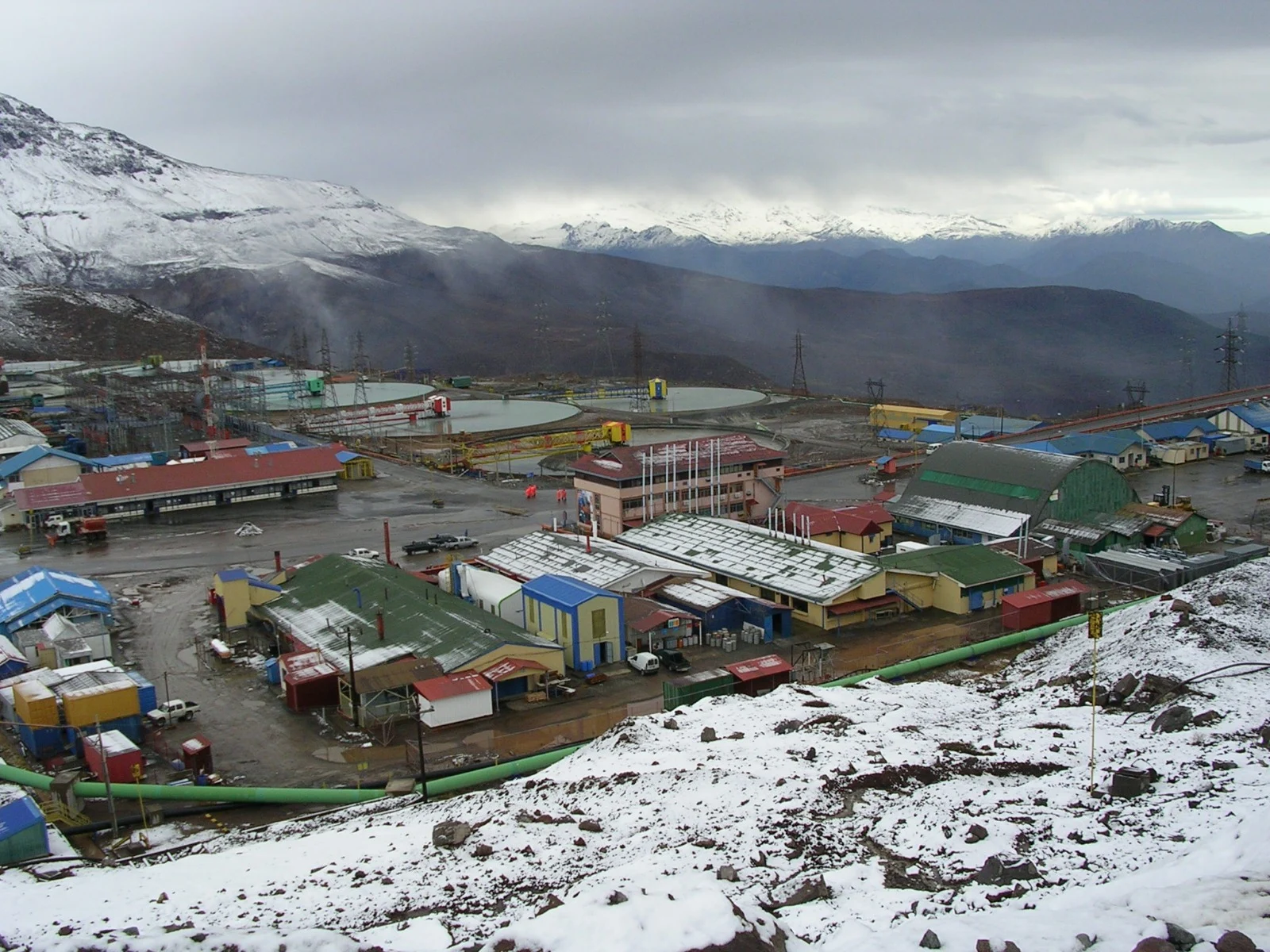 Faena industrial en cordillera